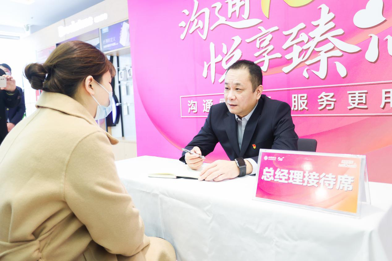 解锁无界沟通：深度解析有道手机版跨软件翻译